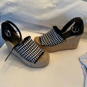 Marc fisher wedges
